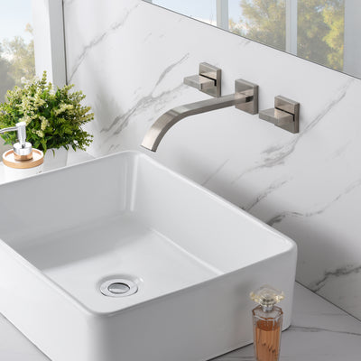 Wandmontierter Badezimmer-Wasserhahn mit zwei Griffen, Waschbecken-Wasserhahn aus gebürstetem Nickel